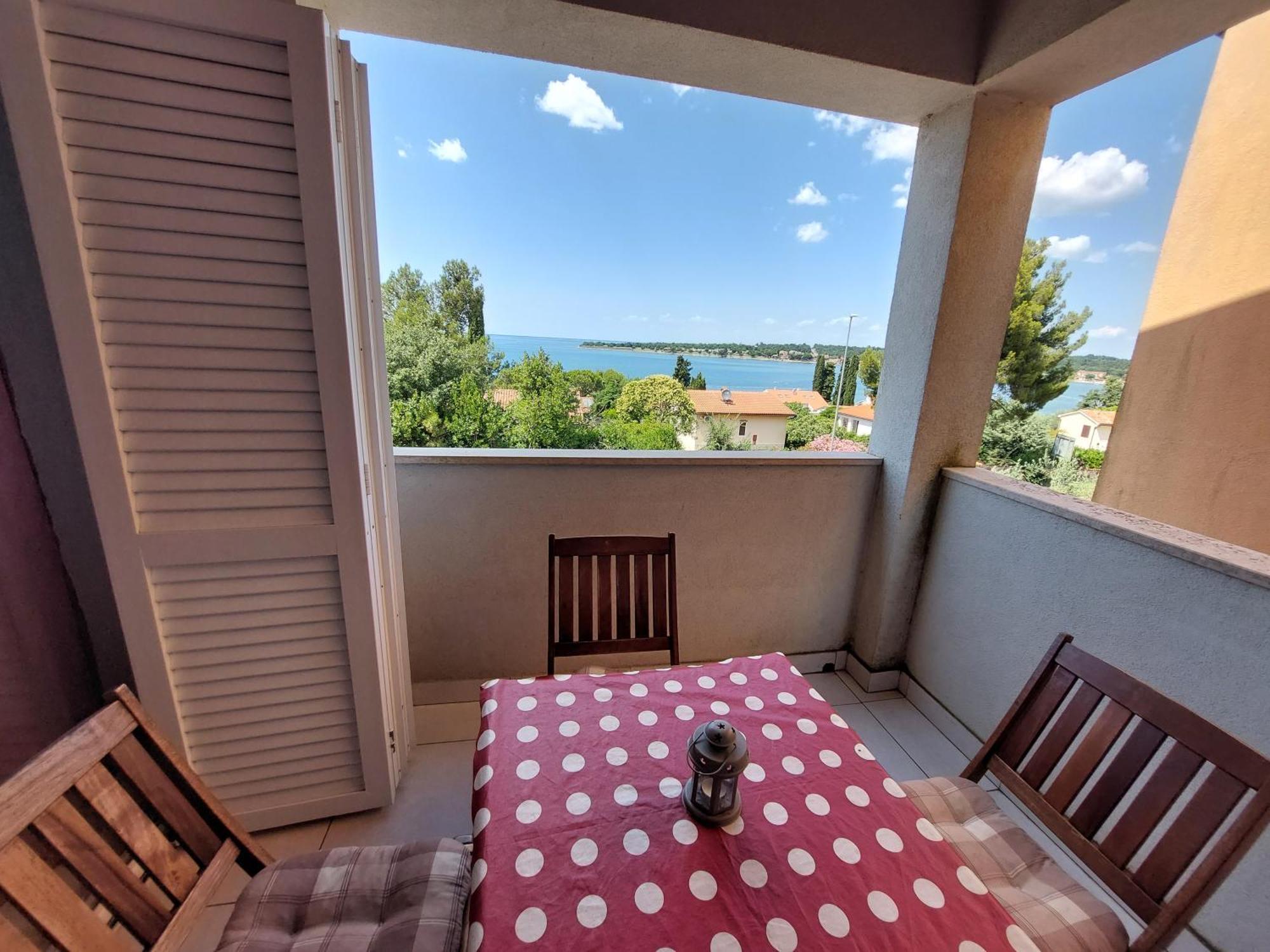 Apartments Henc Novigrad  Ngoại thất bức ảnh